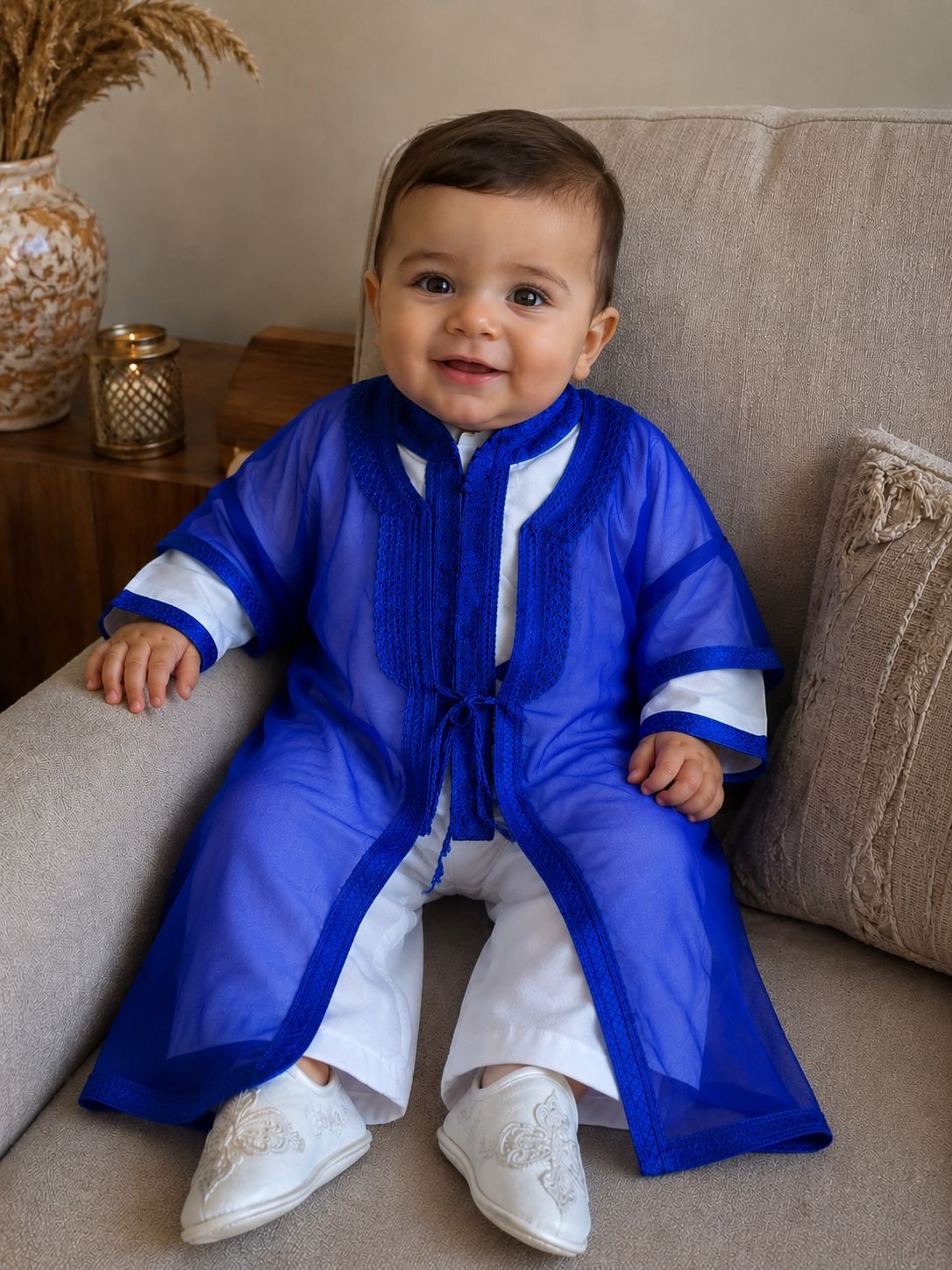 Tenue Traditionnelle - Image 1 of 1