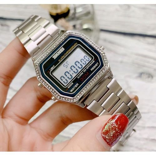 Montre Numérique Étanche Avec Bracelet En Acier - Image 1 of 3