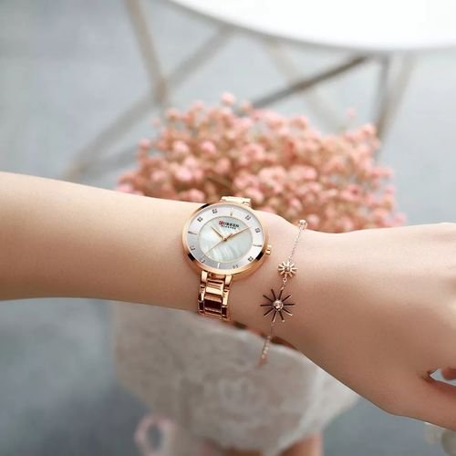 Montre Pour Femme En Acier Inoxydable - Image 1 of 3