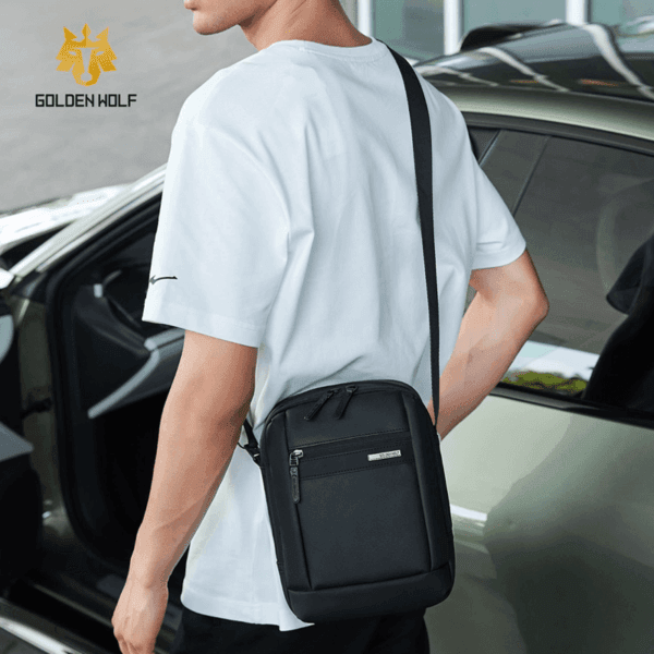 Sac Bandoulière Utilitaire En Nylon Avec Fermeture Éclair Pour Usage Quotidien - Image 1 of 4