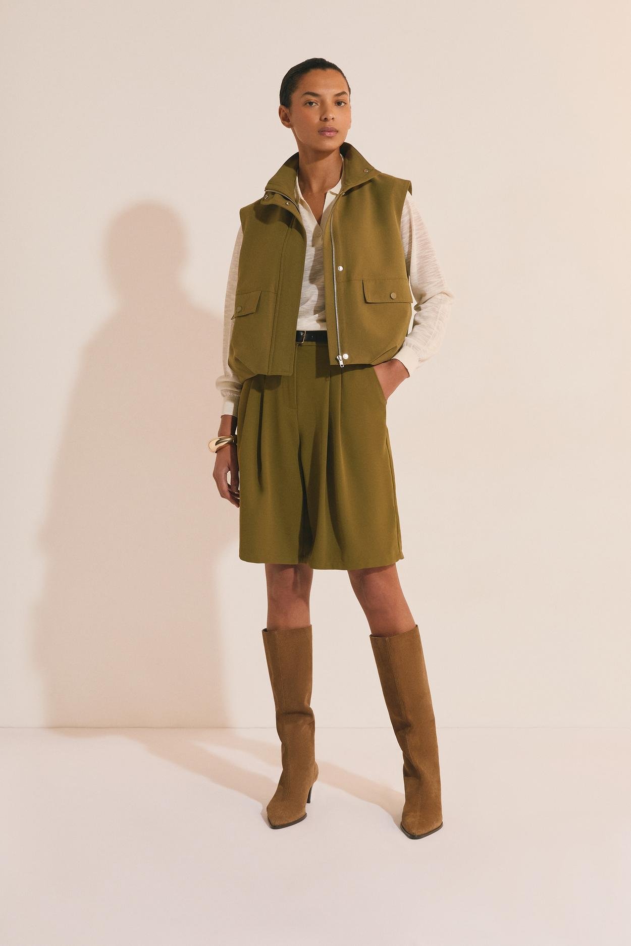 Veste Sans Manches Col Montant - Image 1 of 8
