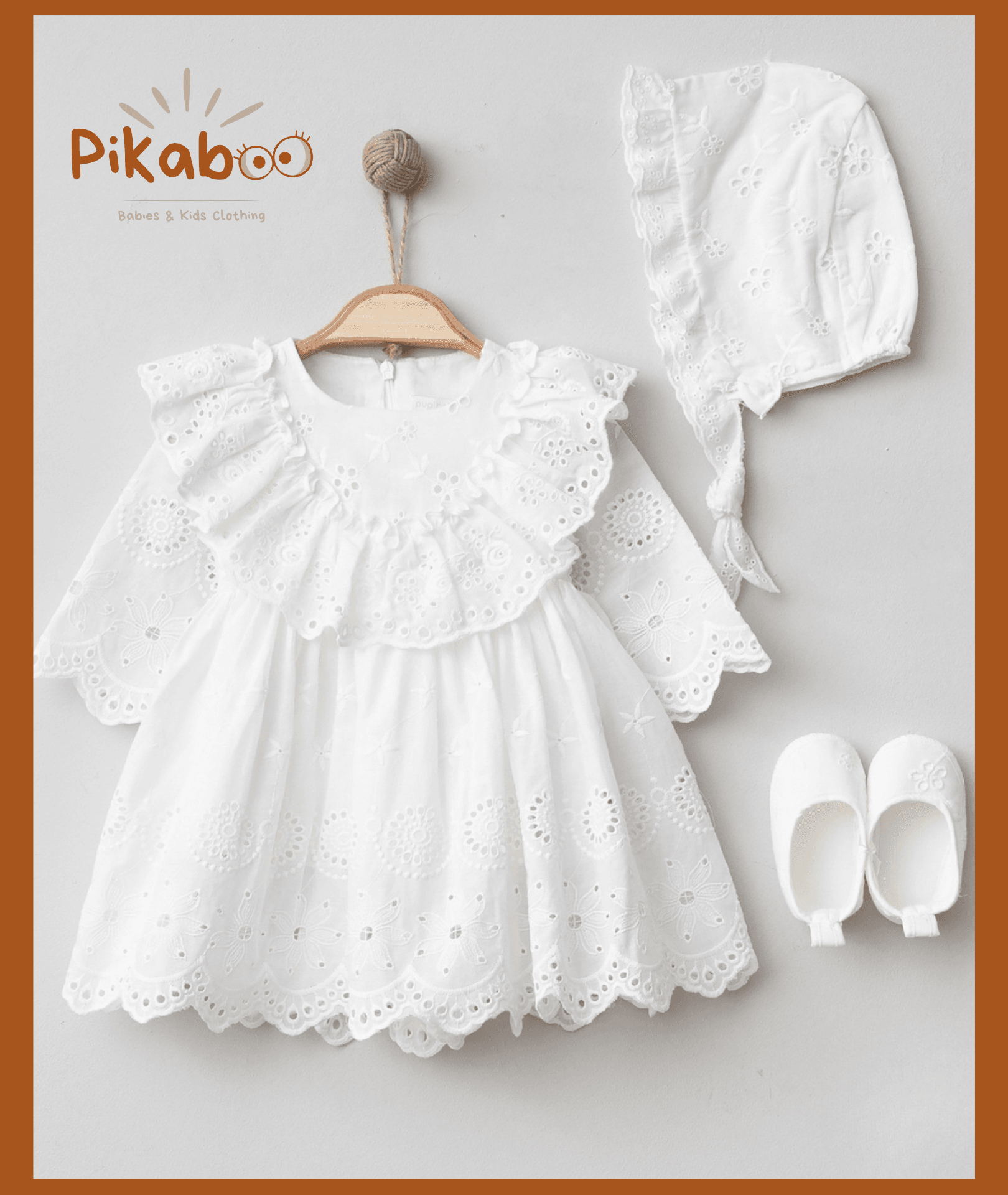 Tenue Grand Événement Bébé 3 Pièces En Dentelle Anglaise - Image 1 of 1