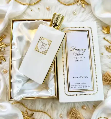 Eau De Parfum Velvet White Intense - Image 1 of 3