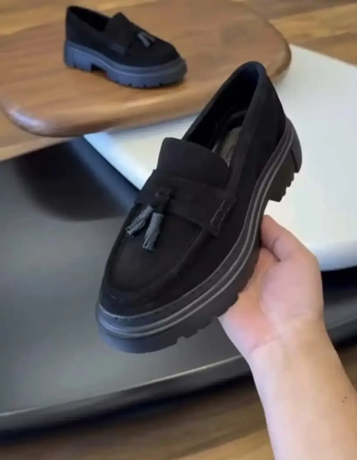 Chaussure New 10 Daim - Image 1 of 1