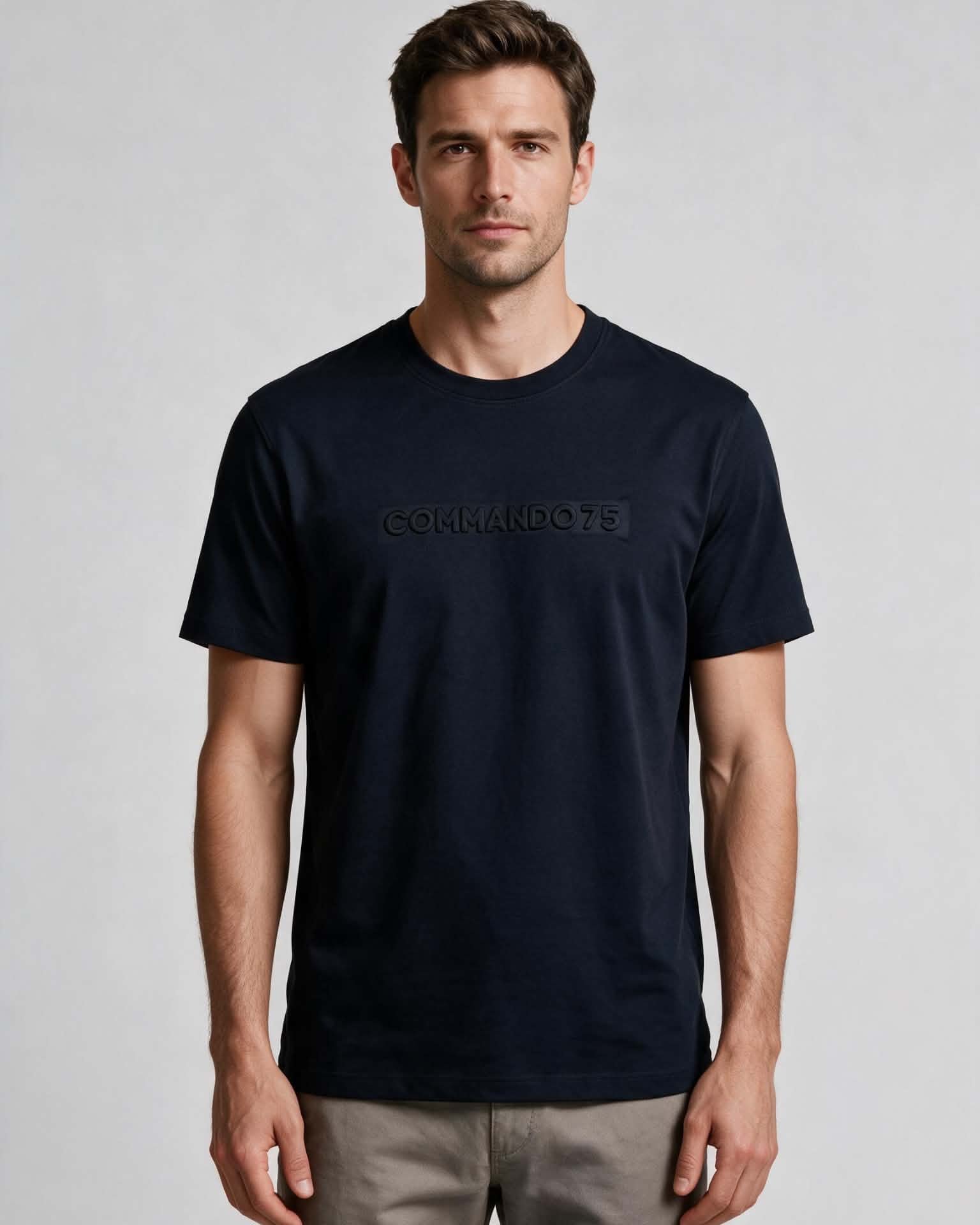 T-shirt Bleu Marine Avec Logo En Relief - Image 1 of 4