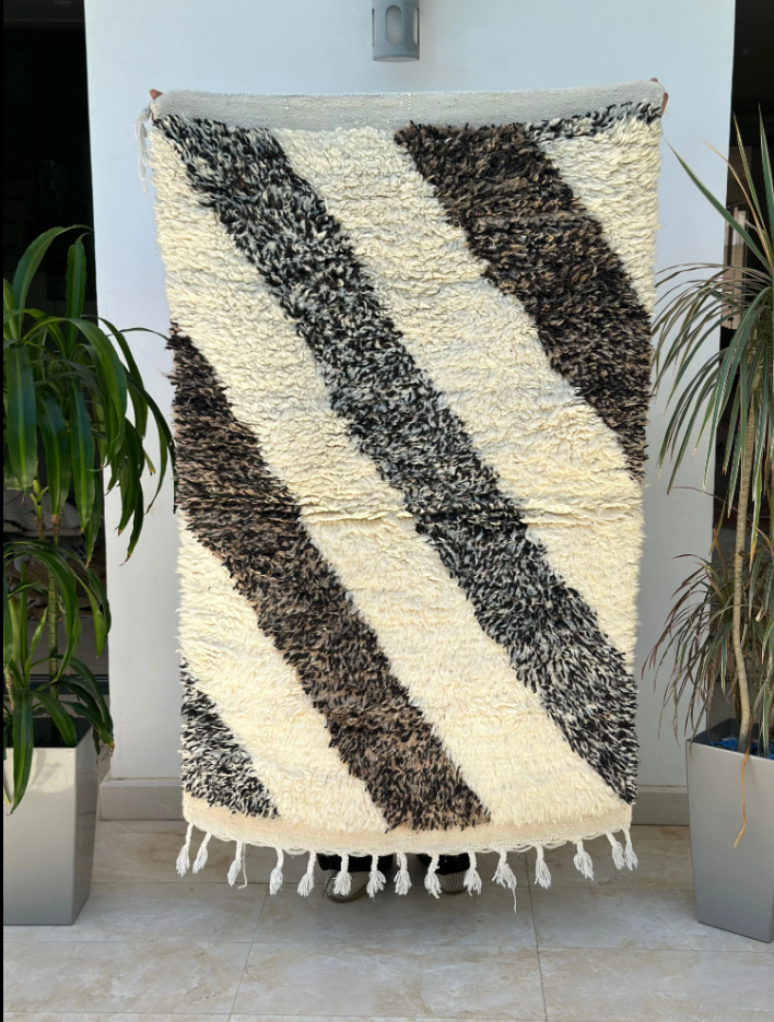 Tapis berbère Beni Ouarain noir marron et crème 100% laine de mouton - 153cm / 92cm - Image 1 of 2