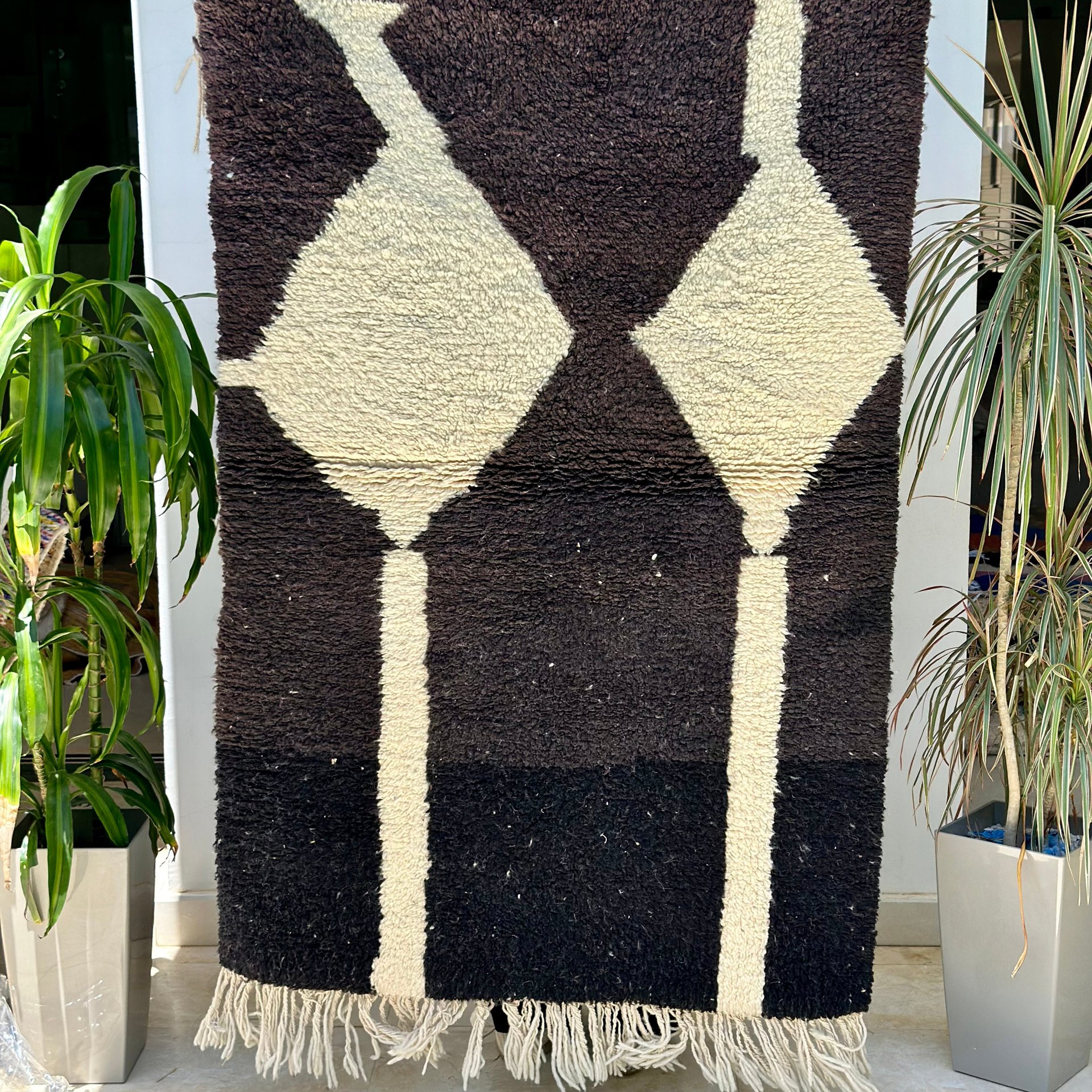 Tapis berbère Beni Ouarain crème noir 100% laine de mouton - 170cm / 110cm - Image 1 of 2