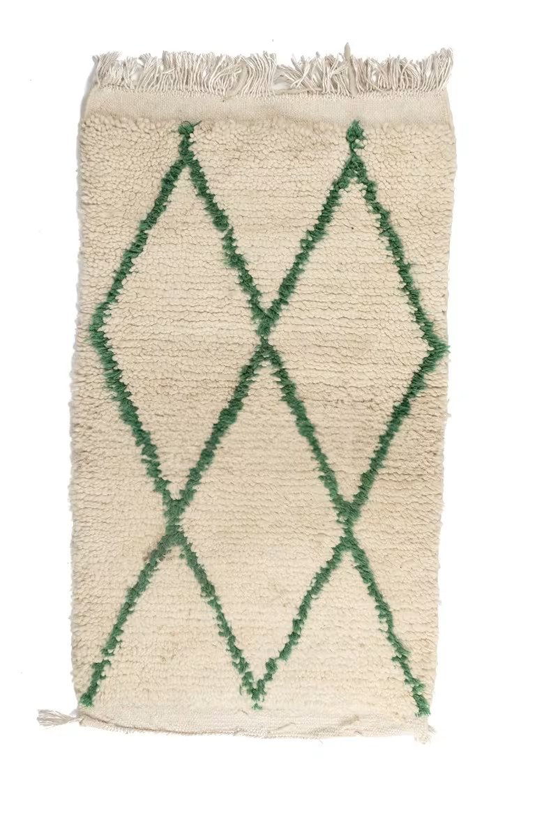 Tapis marocain crème et vert à losanges - Image 1 of 2