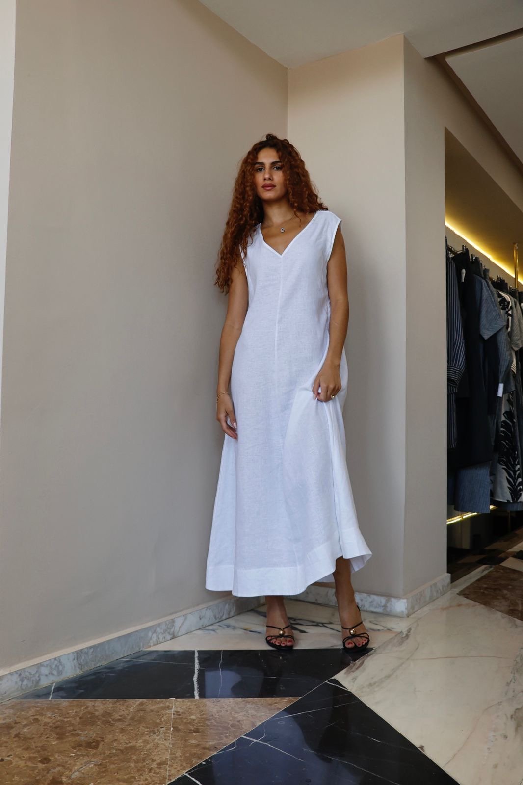 ROBE EN LIN - Image 1 of 1