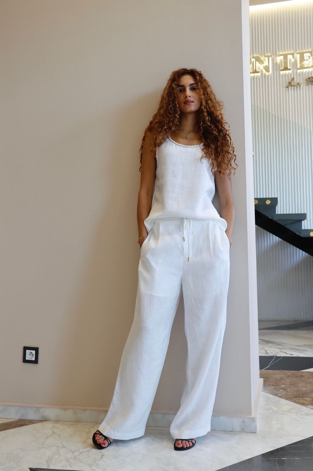 PANTALON EN LIN BLANC - Image 1 of 2