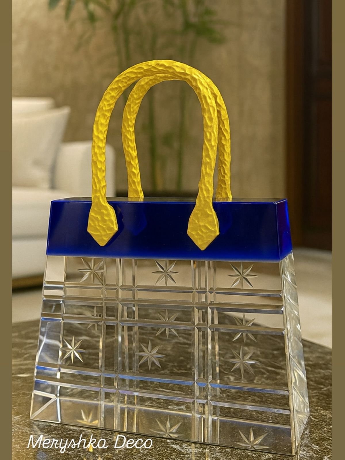 Sac décoratif en verre et résine - Image 1 of 1