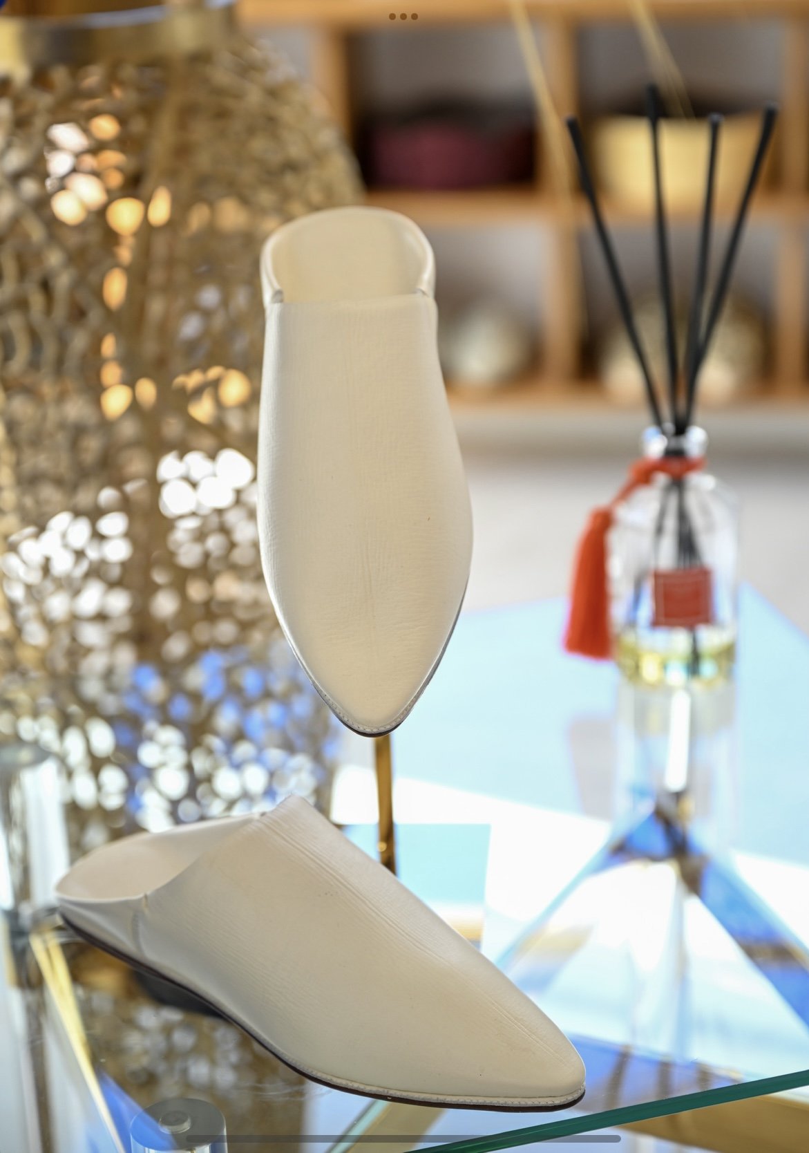Babouches Blanches - Image 1 of 1