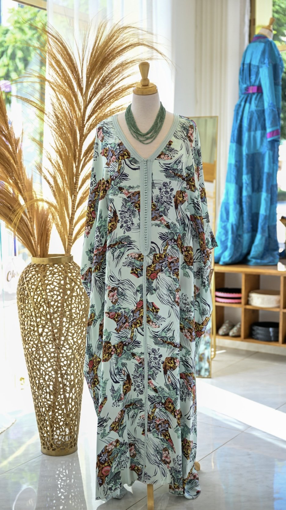 Caftan en soie - Image 1 of 3