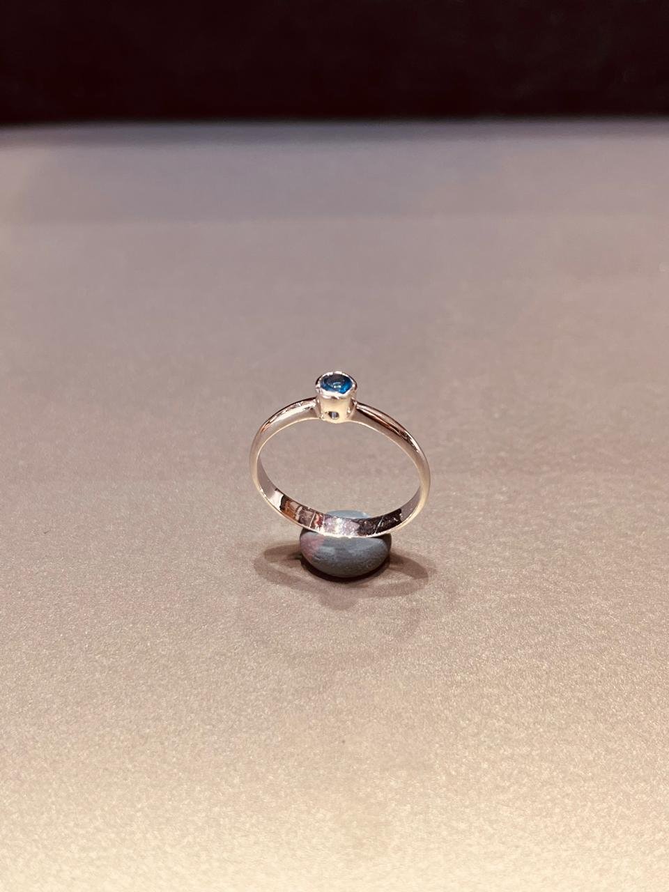 Bague or blanc  - Image 1 of 1