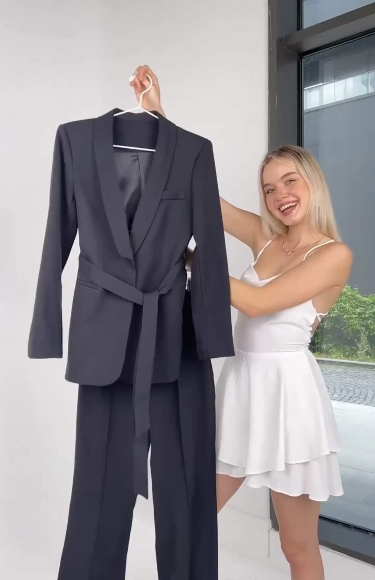 Ensemble Tailleur Importé ceinturé -importé de la Turquie  - Image 1 of 4