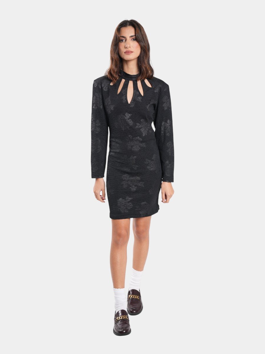 ROBE - Image 1 of 4