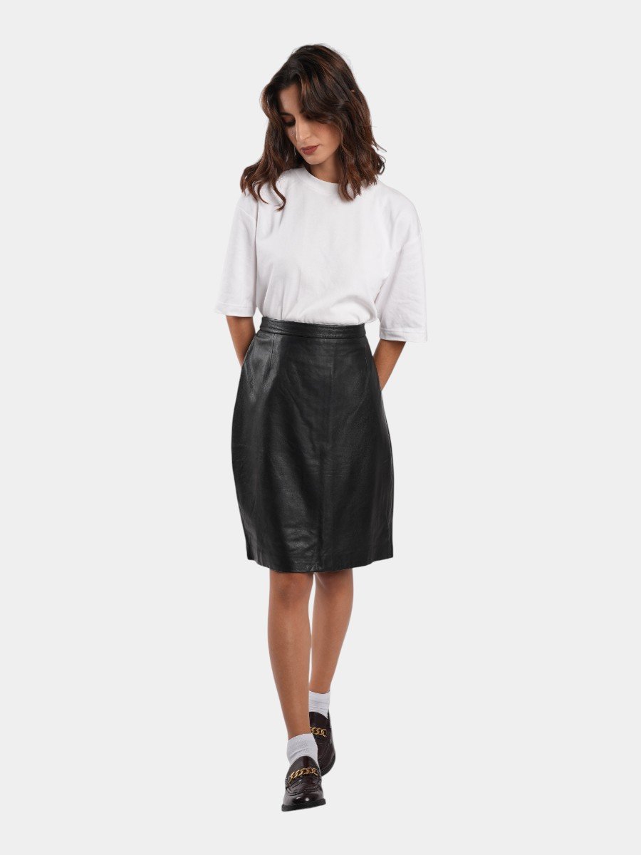 JUPE EN CUIR - Image 1 of 3