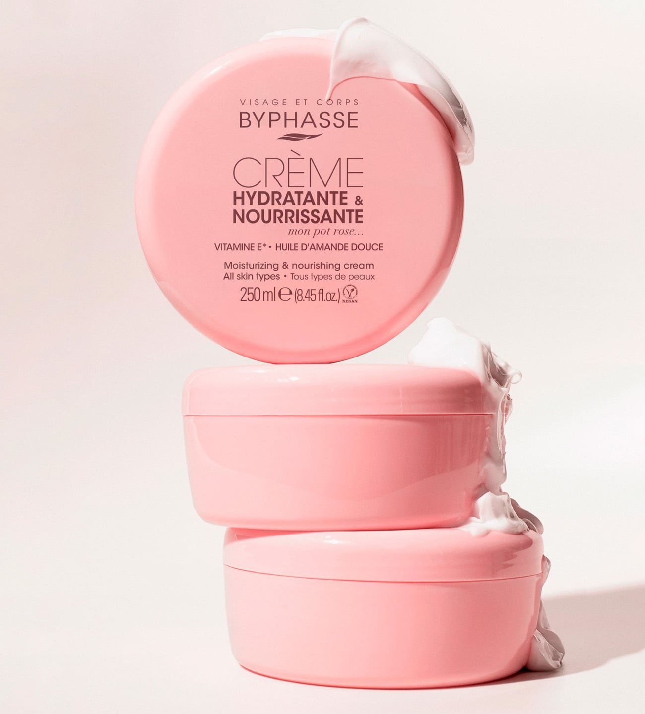 Crème soin hydratant & nourrissant - Visage et corps - 250ml - Image 1 of 3