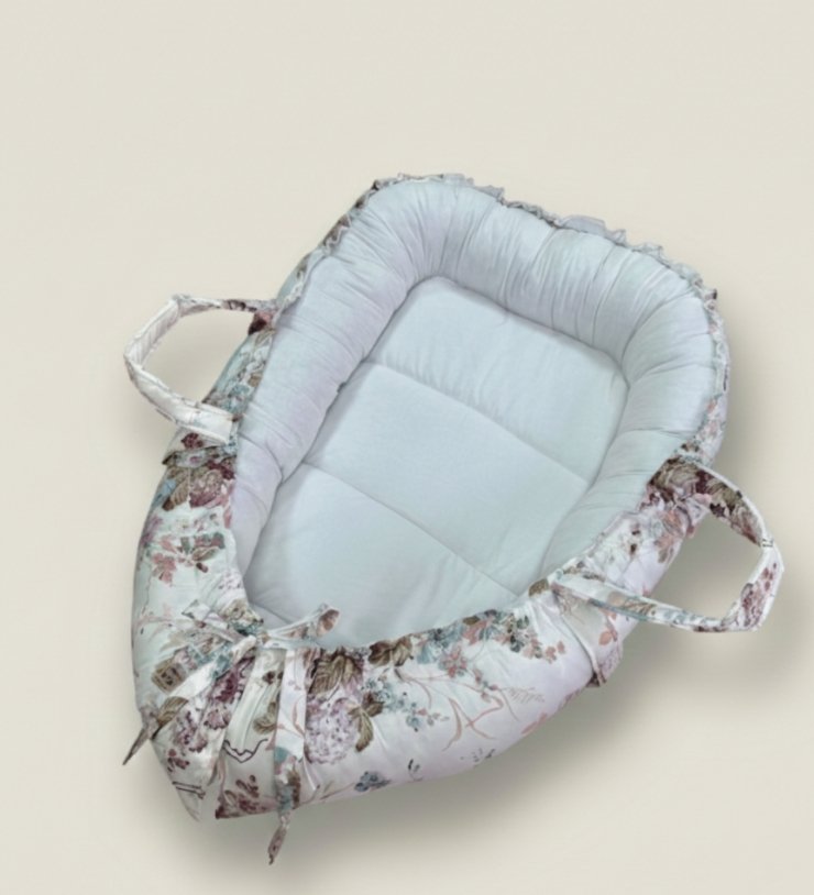 Couffin fleuri  - Image 1 of 2