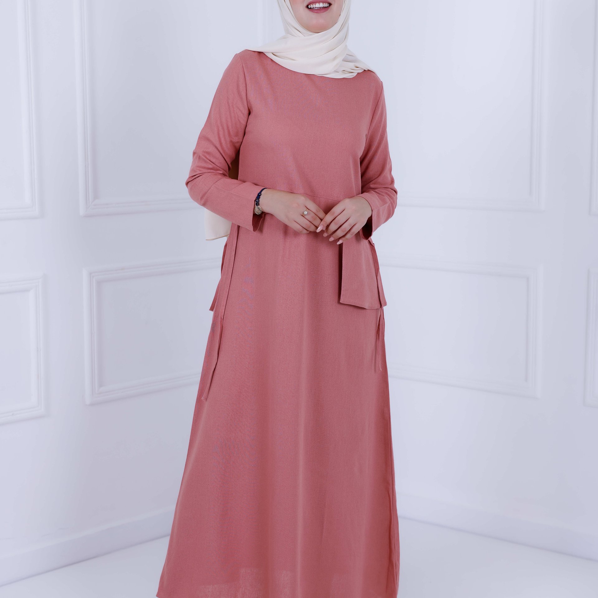 Robe En Lin  - Image 1 of 7