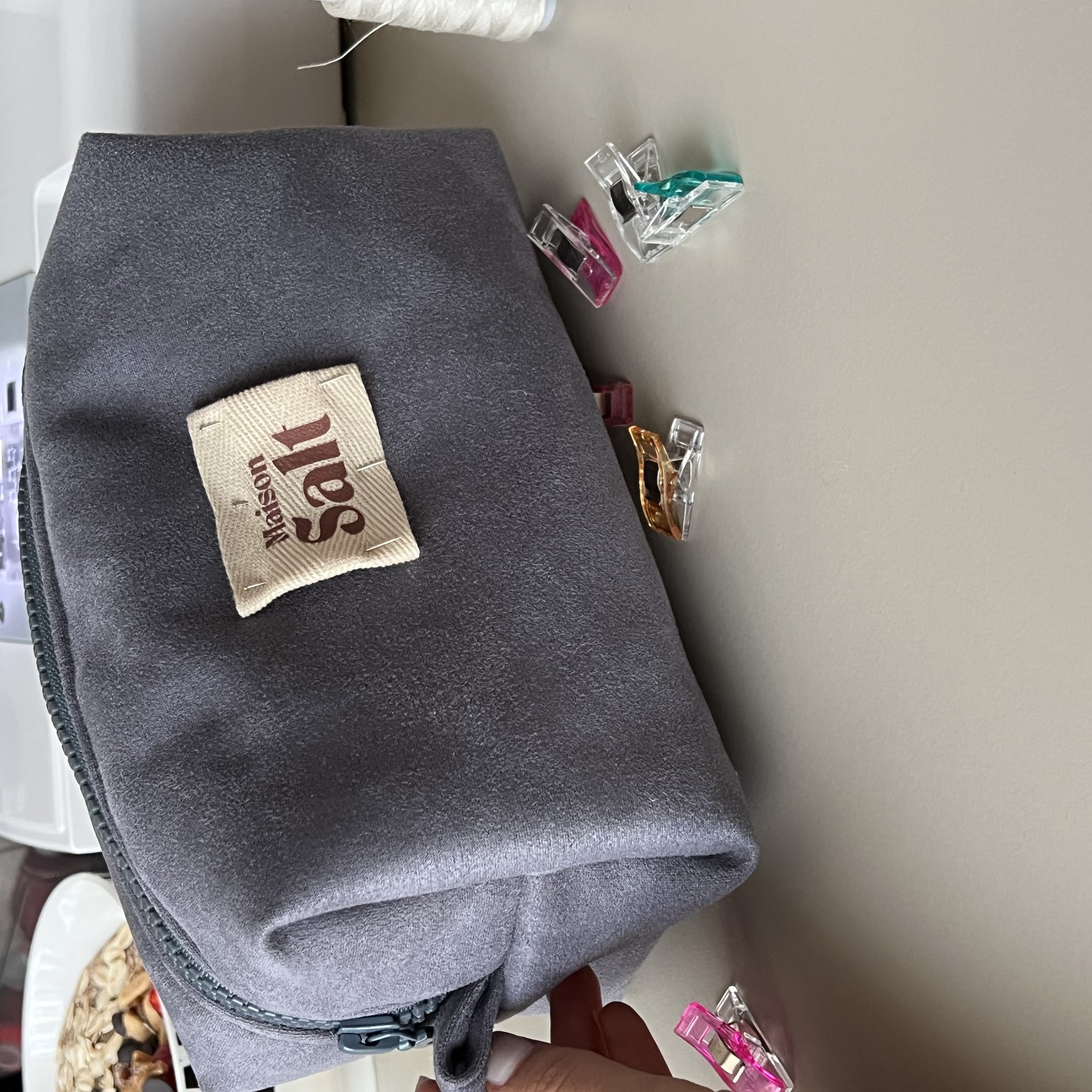 Trousse Medium Bleu En Daim  - Image 1 of 3