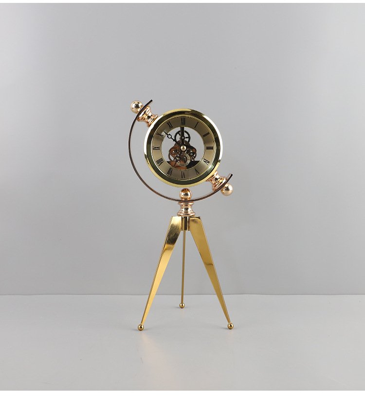 Horloge Trépied En Métal Inoxydable - Image 1 of 1