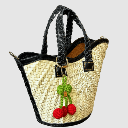 Porte-clés Cerise en crochet – Bag Charm hand made in Marrakesh thumbnail 2