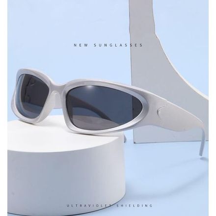 Lunettes de Soleil Rétro Y2K thumbnail 2