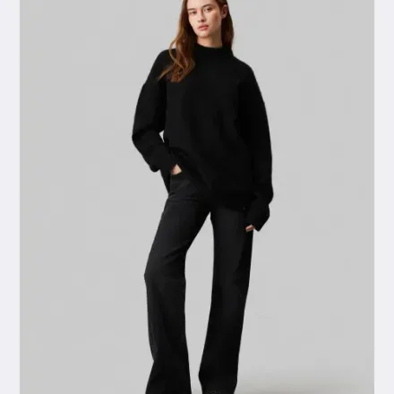 Sweater thumbnail 2
