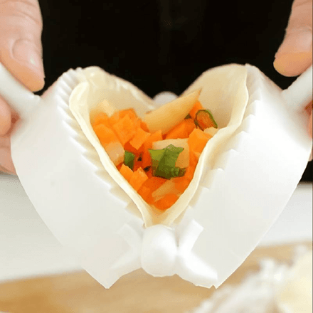 Ensemble de 3 Moules Pratiques pour Boulettes et Tartes thumbnail 3