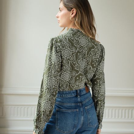 Blouse imprimé floral graphique col volanté thumbnail 3