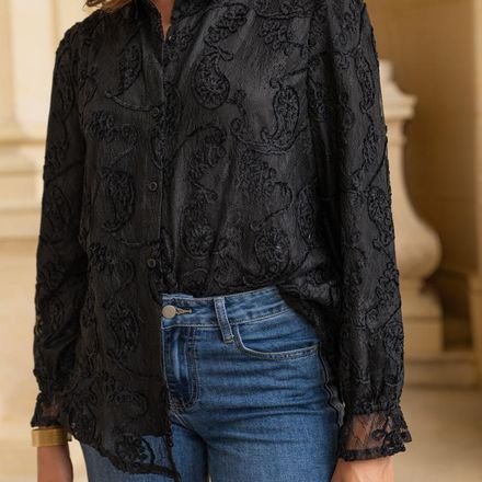 Chemise col froufrou en dentelle effet velours thumbnail 1
