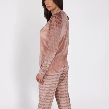 Ensemble pyjama rose à col boutonné | Collection La Douceur d’Hiver thumbnail 3