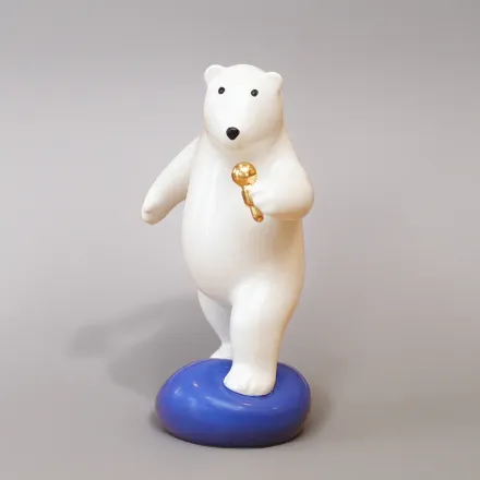 Ours chanteur au micro thumbnail 2