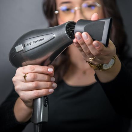 Sèche-cheveux Professionnel Lizze Extrême 2400 W Utilisé Dans Les Salons De Beauté thumbnail 1