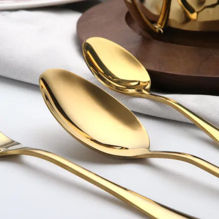 Ensemble De Couverts De Luxe Dorée thumbnail 3