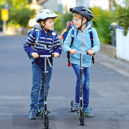 Trottinette Scooter Pliable À Deux Roues thumbnail 2