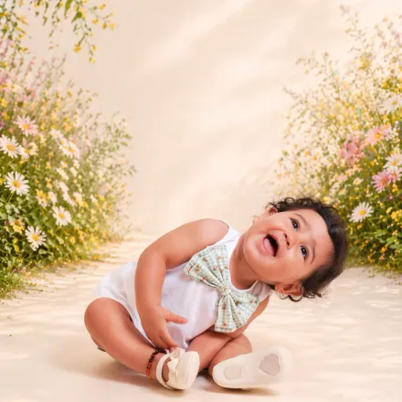 Ensemble Bébé Blouse & Bloomer – Élégance Délicate & Esprit Bohème thumbnail 4