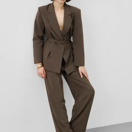 Ensemble Tailleur – Blazer Cintrée Ceinturée & Pantalon Fluide Taille Haute thumbnail 4