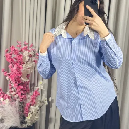 Chemise Bleue À Rayures Avec Col À Strass thumbnail 4