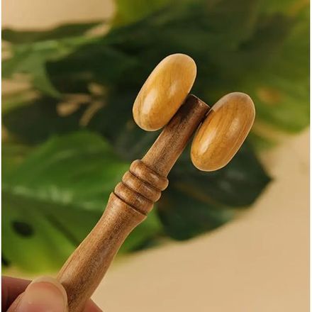 1pc Rouleau Facial En Bois De Santal - Relaxation Manuelle Des Méridiens Et Masseur Pour Le Soin De La Peau thumbnail 2