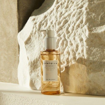 Skin1004 Madagascar Centella Light Cleansing Oil - 200ml thumbnail 3