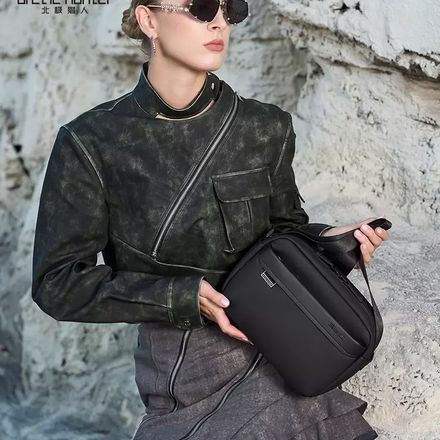 Sac bandoulière avec structure semi-structurée et fermeture éclair pratique thumbnail 2