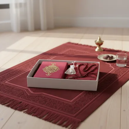 Coffret Cadeau Ramadan: Saint Coran, Tapis De Prière 70x110 Cm, Tasbih Et Musc Tahara thumbnail 2
