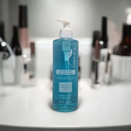 Gel Nettoyant Éclaircissant thumbnail 2