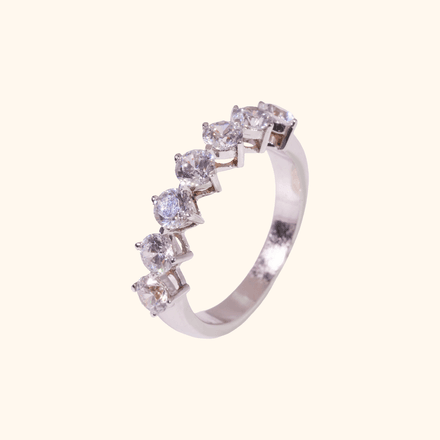 Bague De Mariage En Or Blanc 18 Carats Avec Diamant Naturel – Symbole D’amour Éternel thumbnail 3