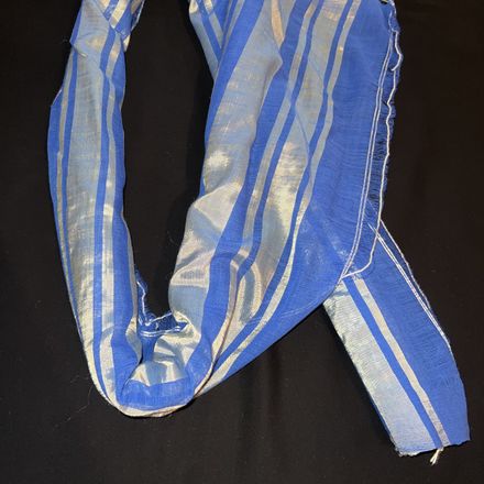 Tissu Bzioui emblématique – Bleu roi & soie dorée thumbnail 3