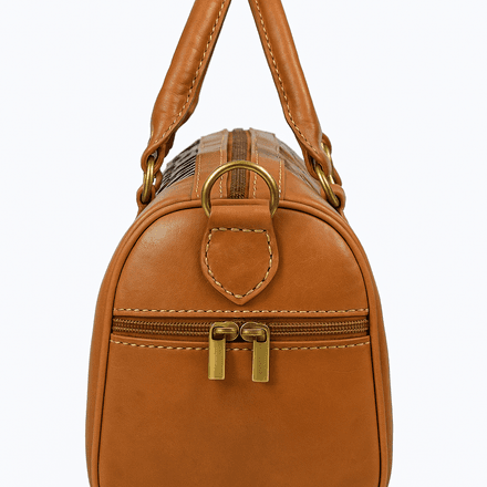 Sac artisanal en cuir fauve avec motif marocain noir thumbnail 2