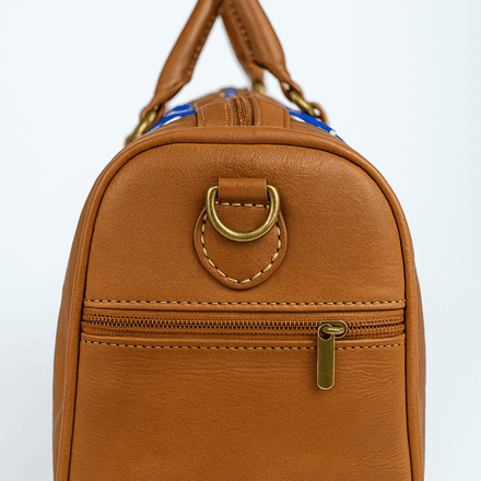 Sac en cuir de couleur havane avec motif marocain bleu thumbnail 3