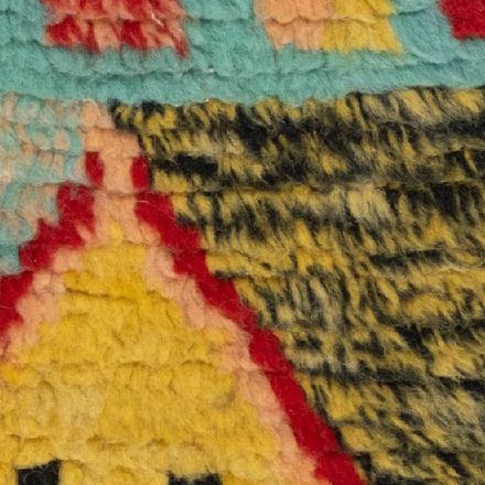 Tapis marocain vert texturé à motifs géométriques thumbnail 2